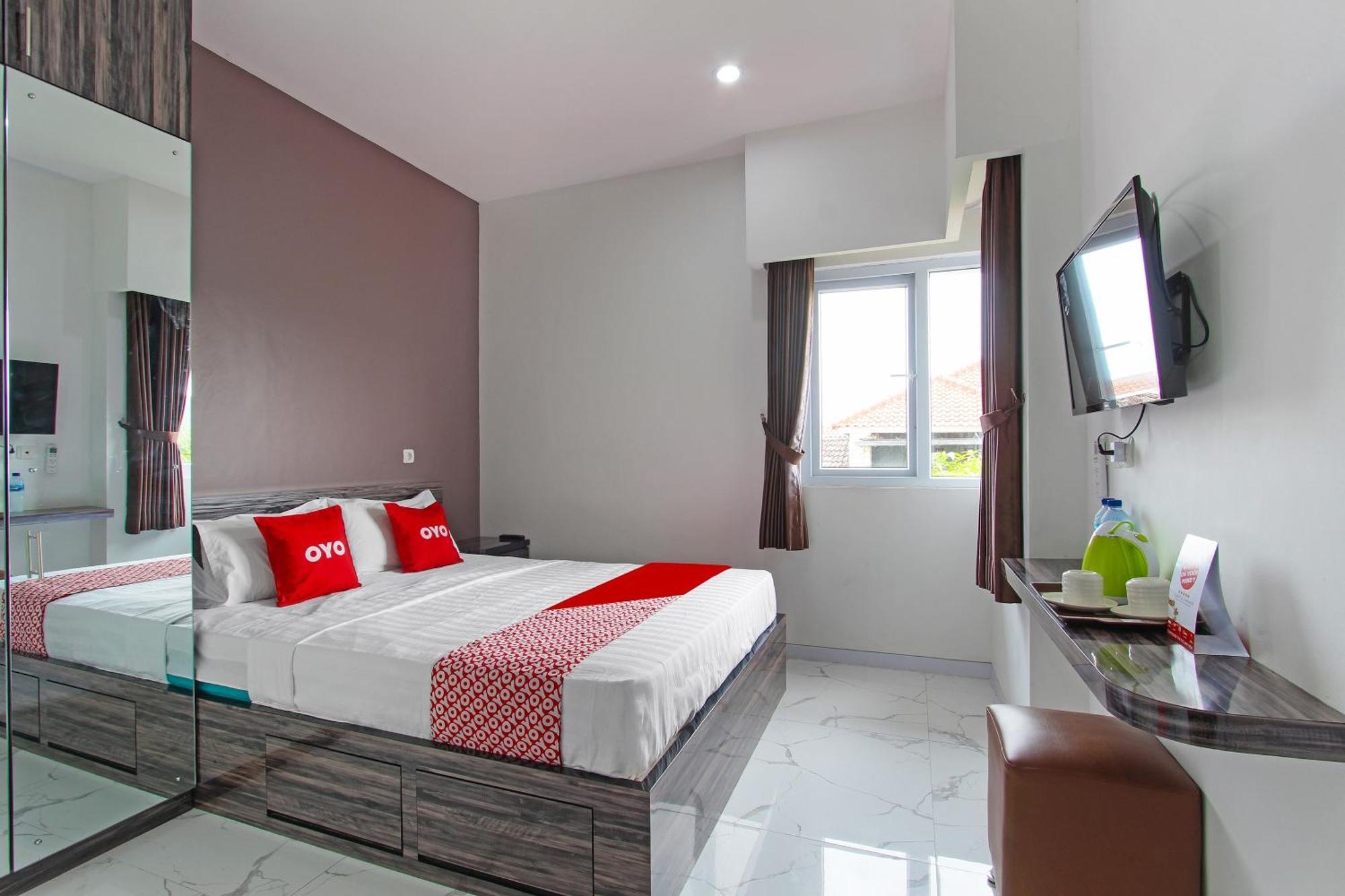 Super Oyo Capital O 91665 D'Prof Exclusive Guesthouse Semarang Exterior foto