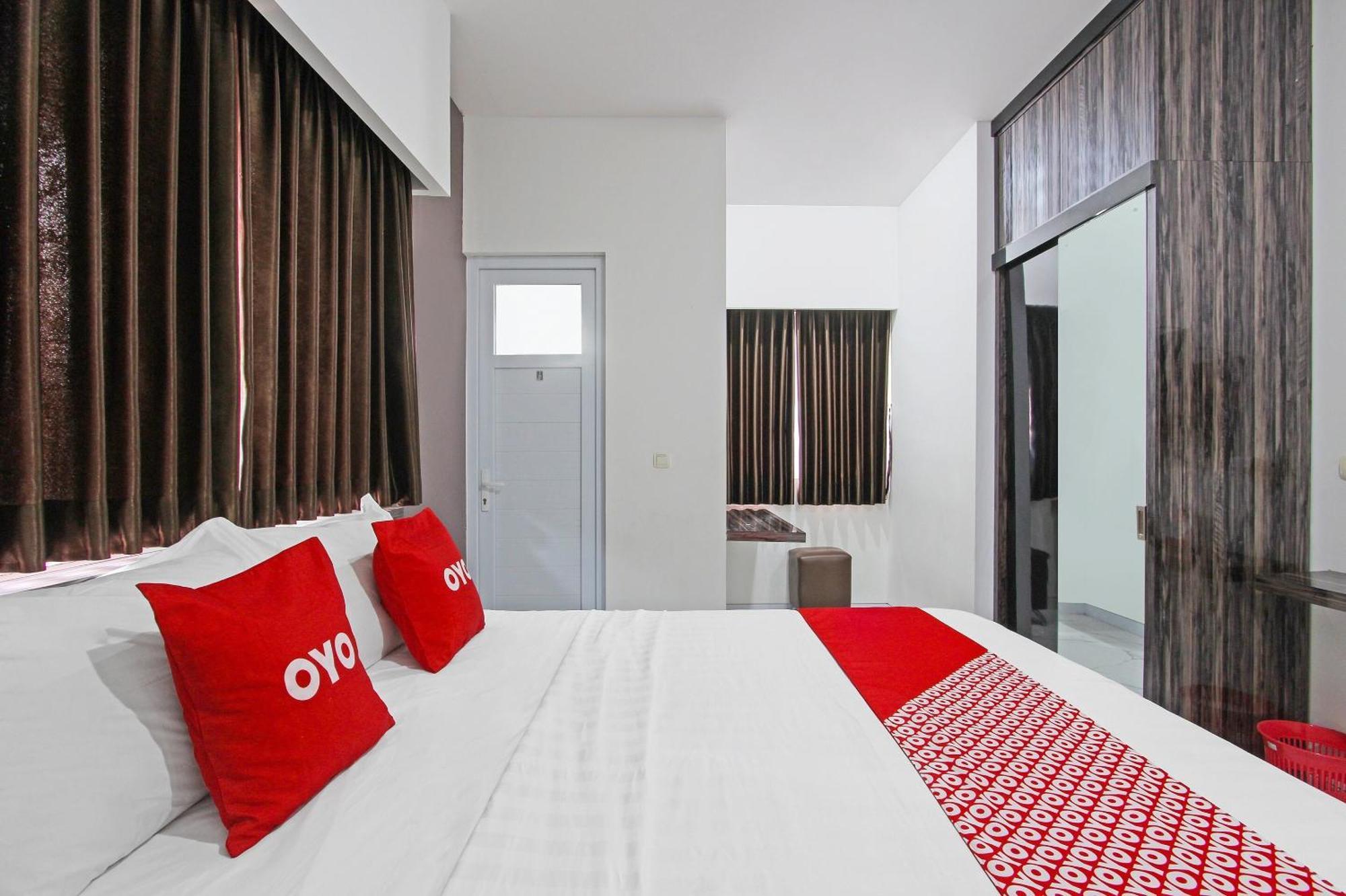 Super Oyo Capital O 91665 D'Prof Exclusive Guesthouse Semarang Exterior foto